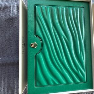 Rolex from a ladies gold presidential date – just box.